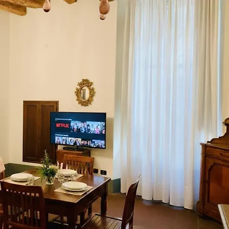 Le Dimore Della Seta - Palazzo Busdraghi Apartamento