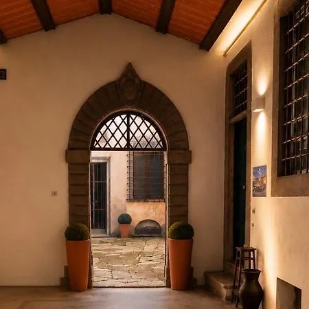 Le Dimore Della Seta - Palazzo Busdraghi Apartment